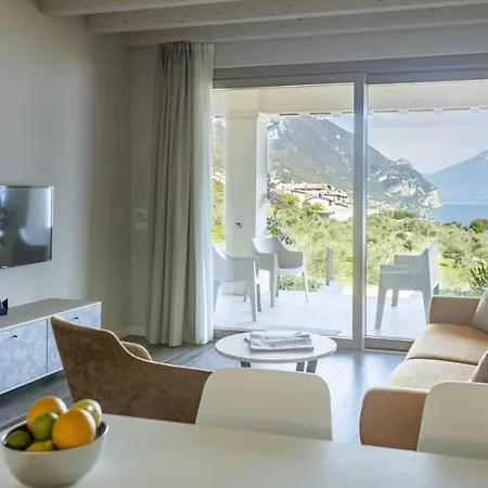 Relais Zenner 4* Toscolano Maderno